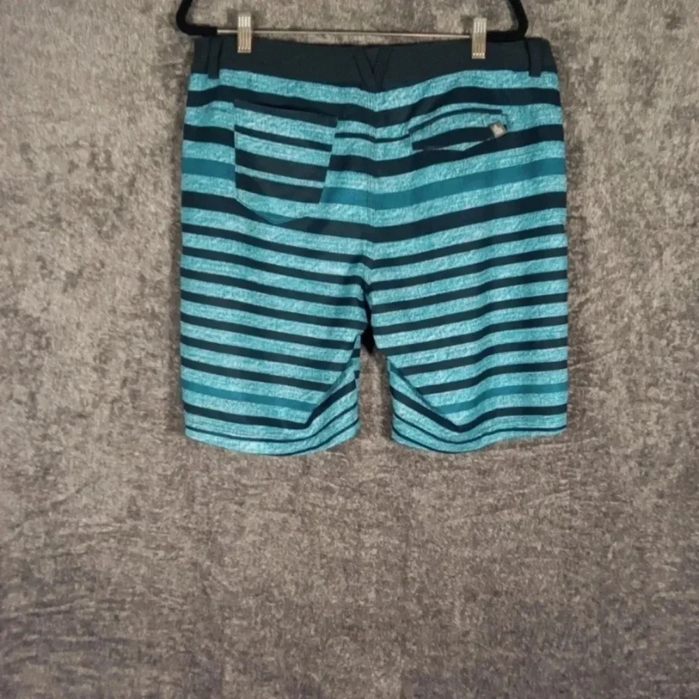 The North Face men's blue Striped drawstrings Boardshorts size 36